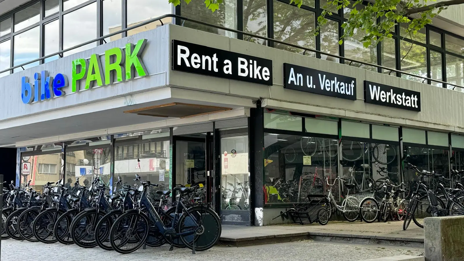 bikePARK Fahrradladen an der Friedrichstraße in Berlin-Kreuzberg